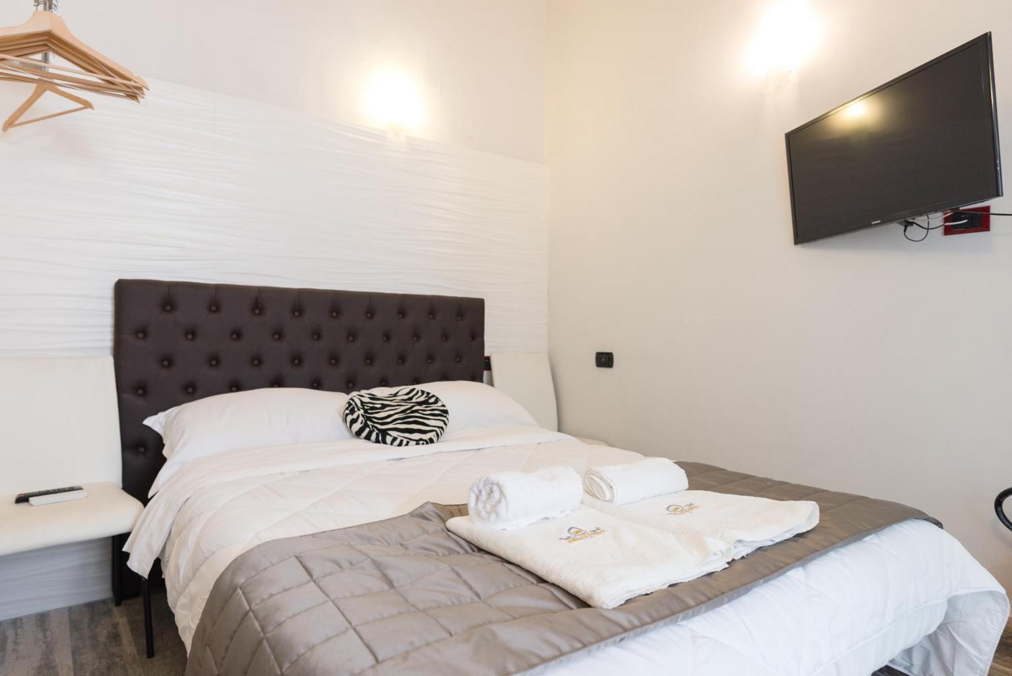 Prince'S Suite - Budget Rooms & Apt Piazza Del Popolo Rome Exterior photo